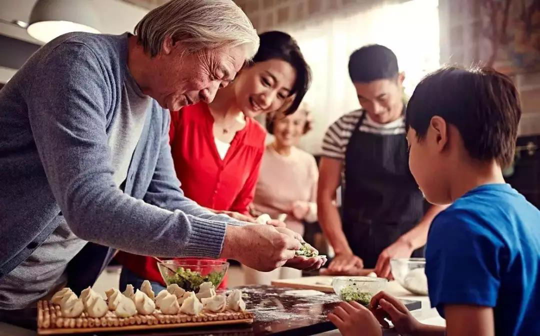 原创 改革开放后的春节记忆:不一样的年味见证时代变迁